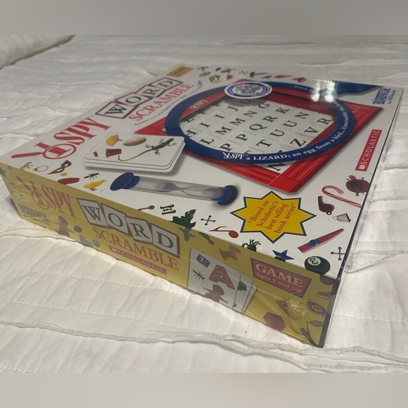Brand New! Scholastic I Spy Word Scramble Game - Picture 2 of 3